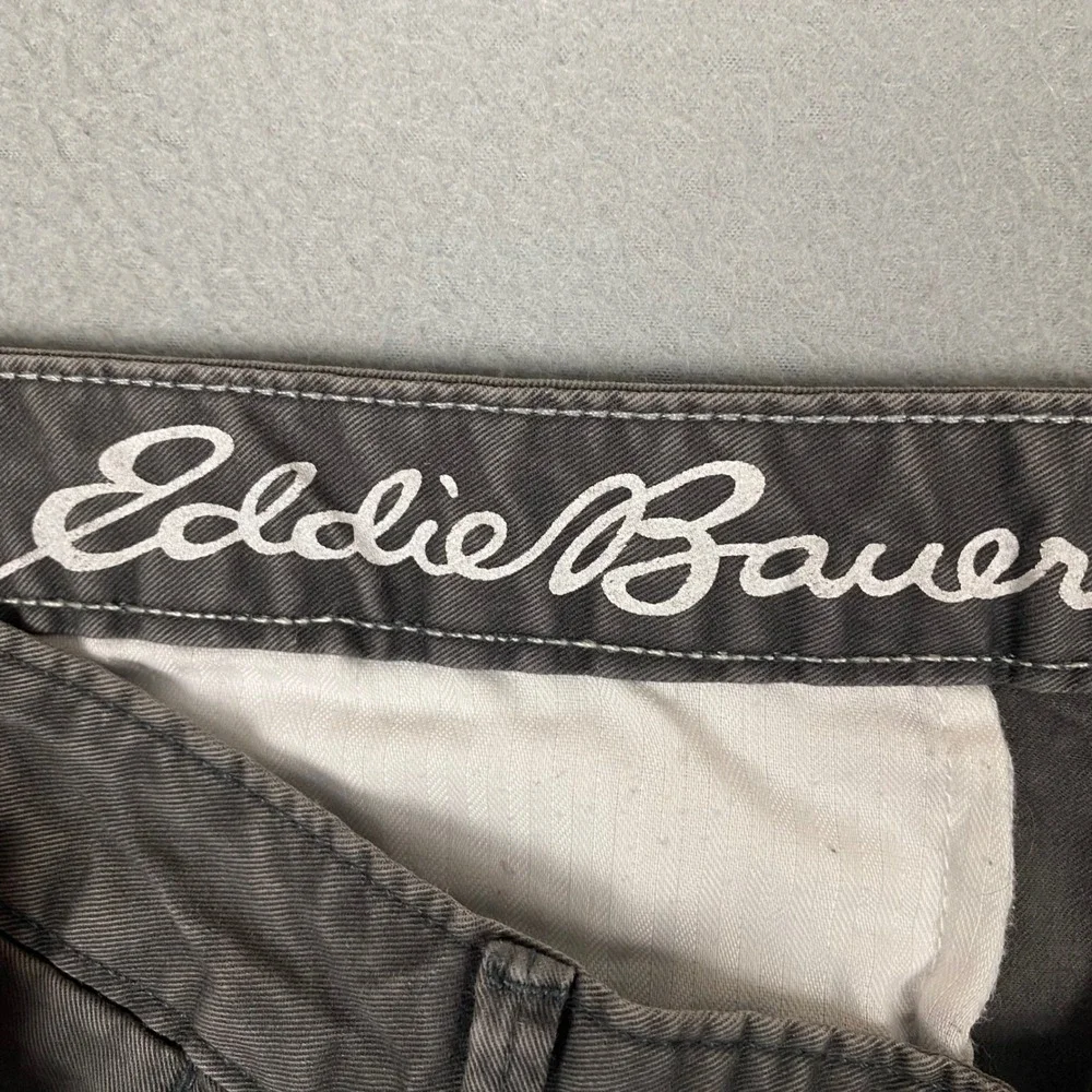 Eddie Bauer Legendwash Stretch Curvy‎ Fit Chino Shorts Petite Women P10 Gray